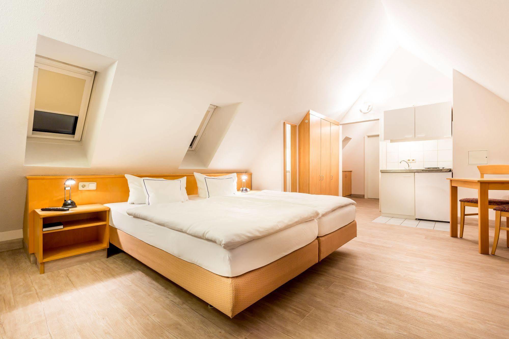 Hotel Am Rokokogarten Veitshöchheim Zewnętrze zdjęcie